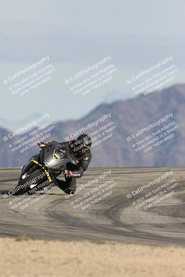 media/Nov-16-2025-Race Pace (Sun) [[8c5fa54630]]/Non Verified Riders (1st 20 Minutes)/6-Turn 12 (2pm)/